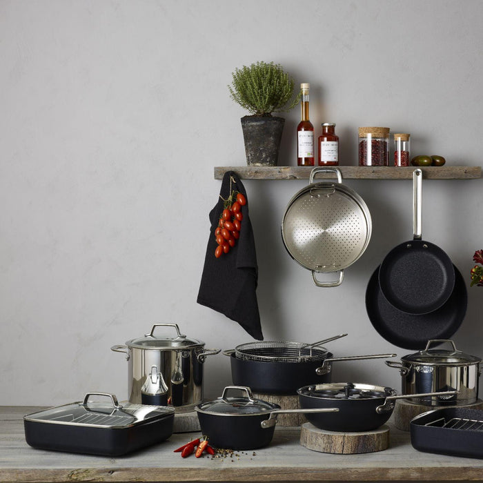 SCANPAN TechnIQ The Giant Braiser 30cm - HAUSwares