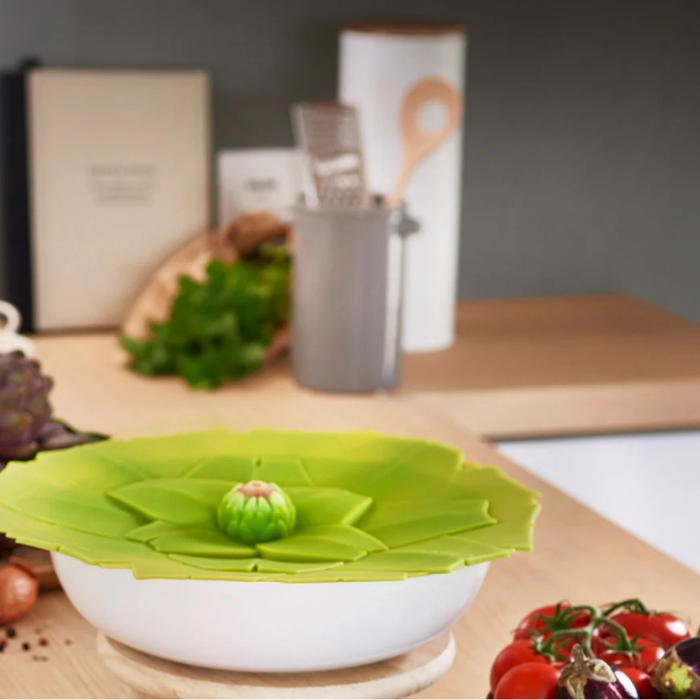 Charles Viancin Artichoke Lid In use