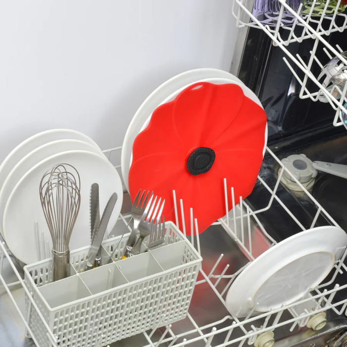 Charles Viancin Poppy Silicone Lid 20cm inside of the dishwasher to demonstrate it is safe
