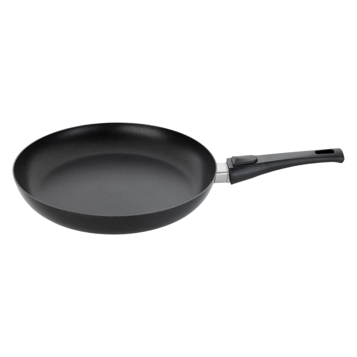 A black SCANPAN Urban 32cm frying pan with a smart detachable handle, crafted with Stratanium non-stick coating.
