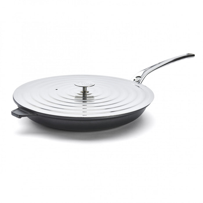 De Buyer Universal Stainless Steel Lid 30-32cm lifestyle image