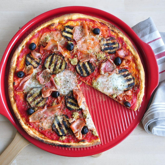 Emile Henry Ridged Pizza Stone Charcoal 40cm dia. - HAUSwares